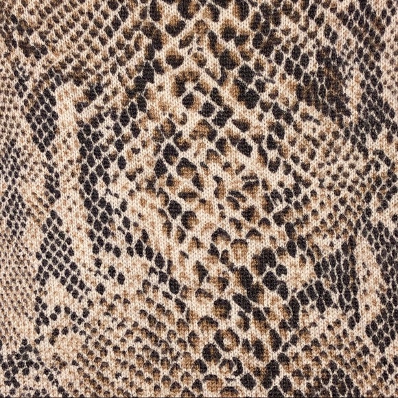 DONCASTER COLLECTION—SO SOFT CASHMERE, SNAKESKIN PRINT TANK—ABSOLUTELY GORGEOUS - Picture 7 of 8